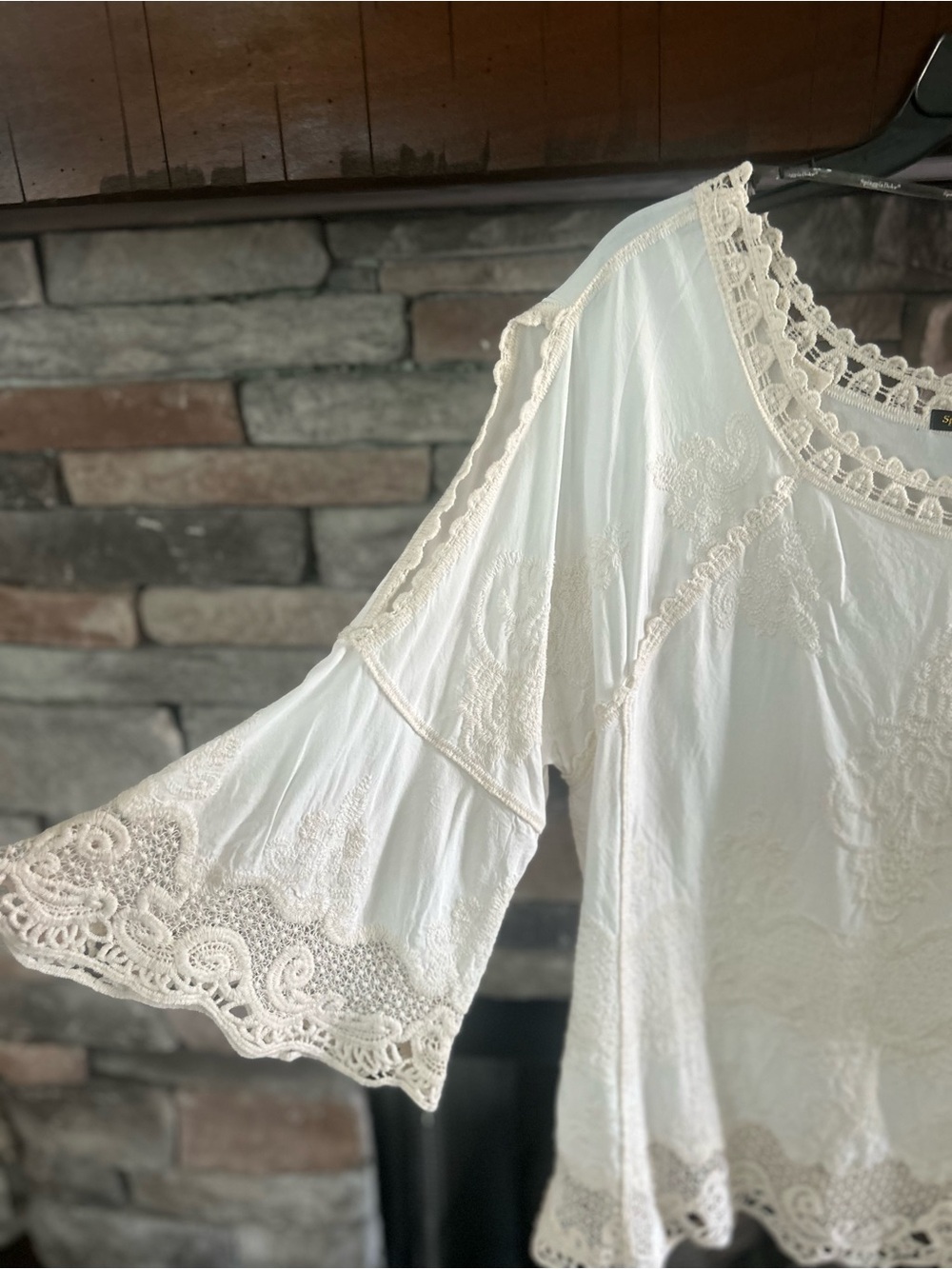 Lace-Trim Cream Boho Blouse - Feminine Crochet Detail